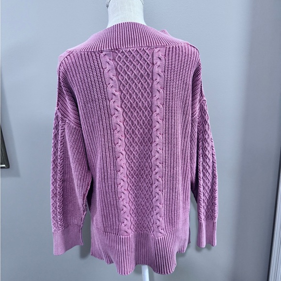 Altar'd State Dusty Rose V-Neck Cable Knit Sweater. Size Small - Picture 2 of 6
